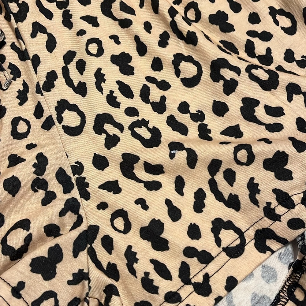 G&E Grace & Emma Leopard Print Shorts Size S - image 5